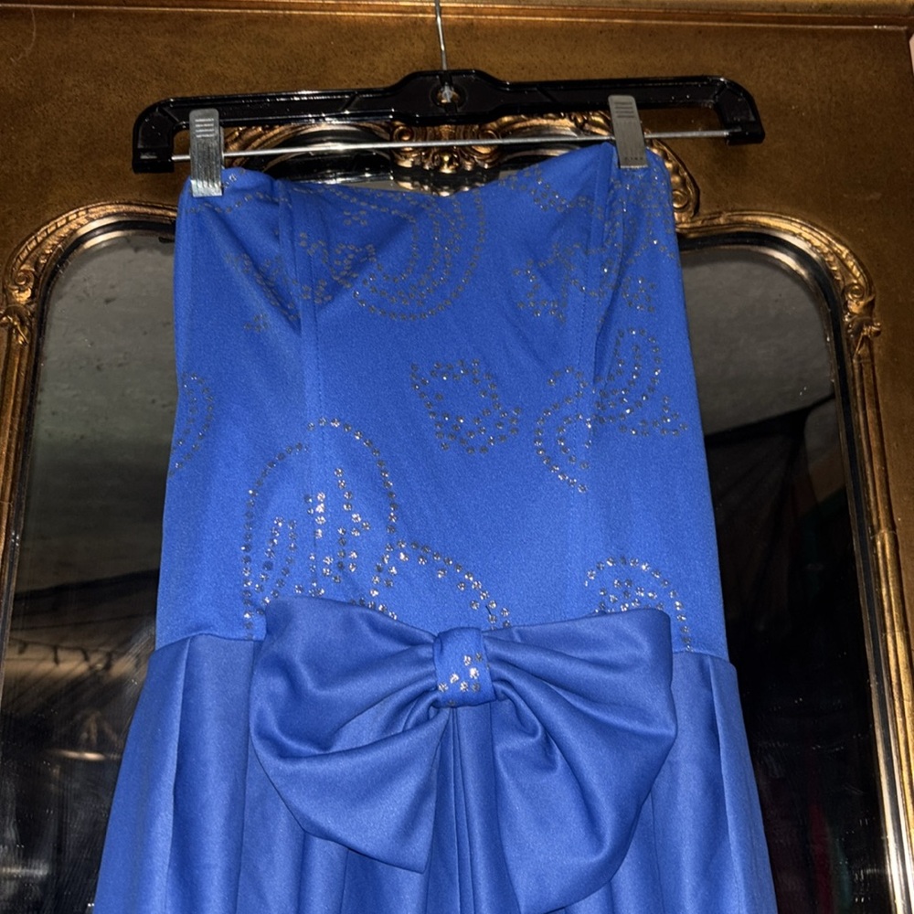 Elegant vintage 80’s Blue Strapless Dress with Bow - Picture 2 of 5